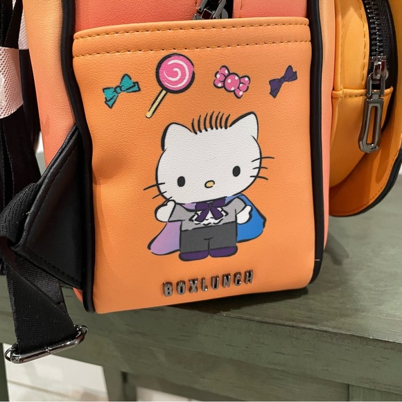 NEW BOXLUNCH HELLO KITTY & FRIENDS CHARACTERS HALLOWEEN PUMPKIN BACKPACK - Picture 4 of 7